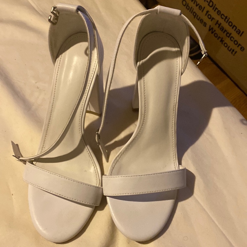 Ladies shoes!!